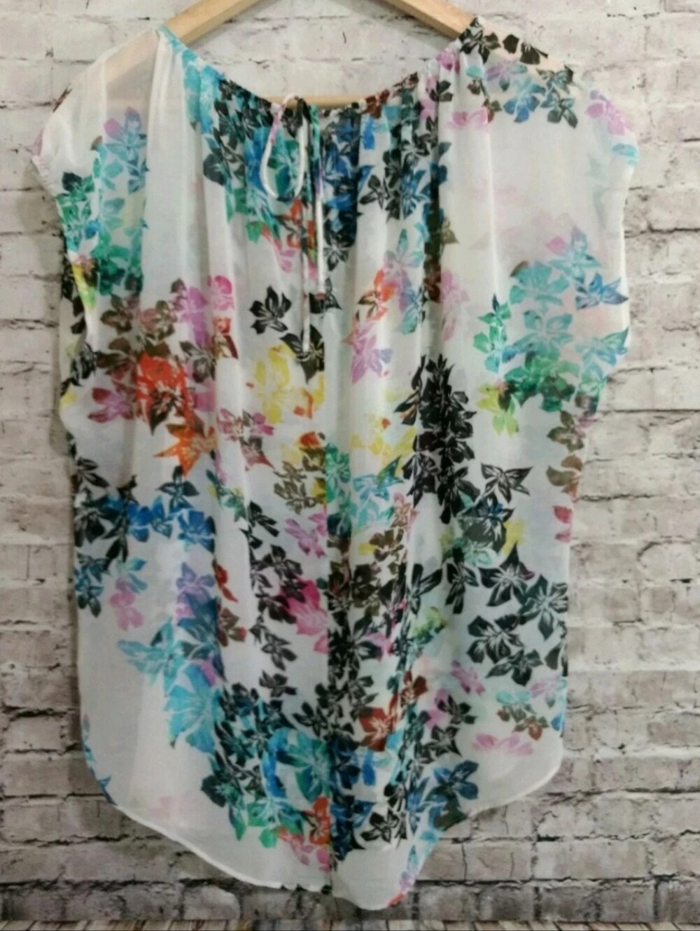 CAbi Eliza Floral Print Blouse #872 Small - Picture 3 of 7